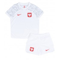 Billiga Polen Barnkläder Hemma fotbollskläder till baby VM 2022 Kortärmad (+ Korta byxor)